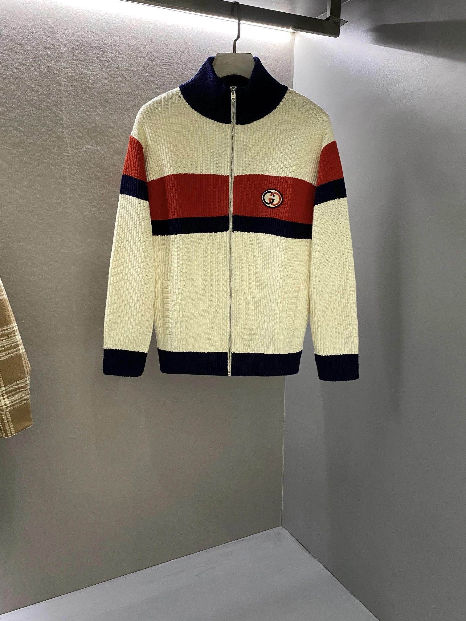 &wg.luxury- oversized item:C-F361K1061